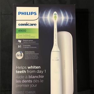 BRAND NEW: Philips sonicare 4900 power toothbrush